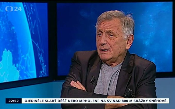 ČT24: Jiří Menzel hiphopuje o potřebnosti cenzury