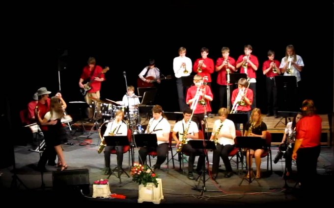 Swingová prťata - Rock around the clock