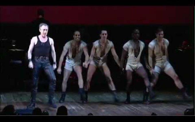 Alan Cumming - "Don't tell mama" from Cabaret