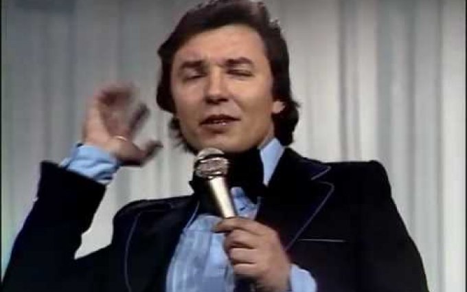 Karel Gott - Je jaká je
