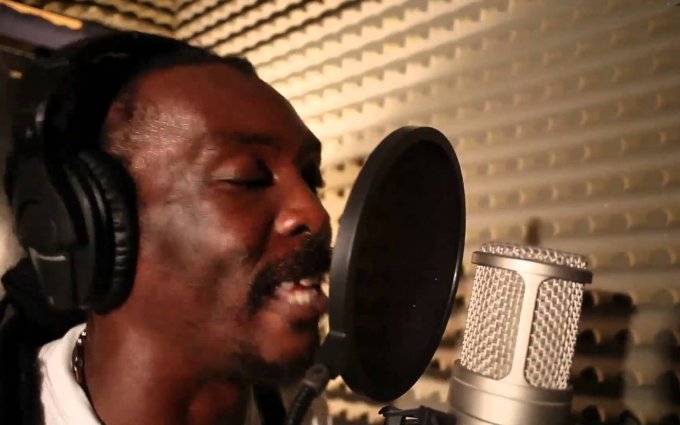 ANTHONY B "World a Reggae Music" Dubplate DJ GAZ I (World Jam riddim)
