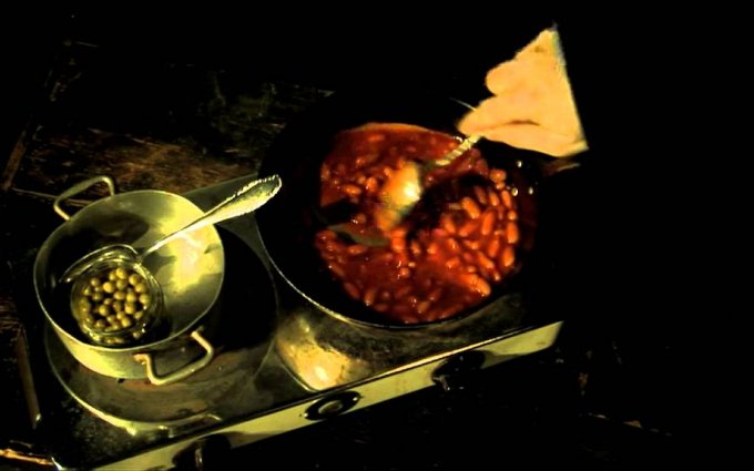 Muž bez minulosti, Dejvické divadlo - trailer