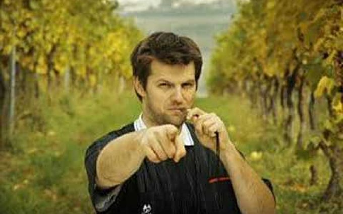 Sparta - Nechte vlajky vlát