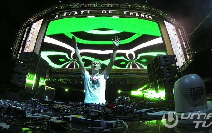 Armin van Buuren live at A State Of Trance 600 Miami (Full HD broadcast by UMF TV)