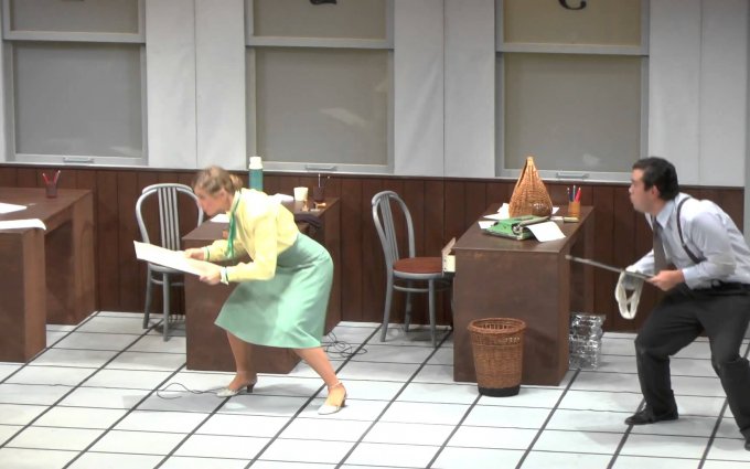 U pokladny stál - trailer