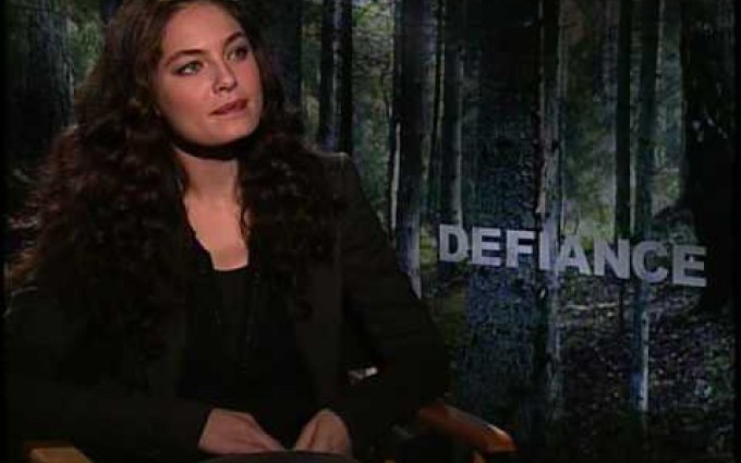 Alexa Davalos interview for Defiance