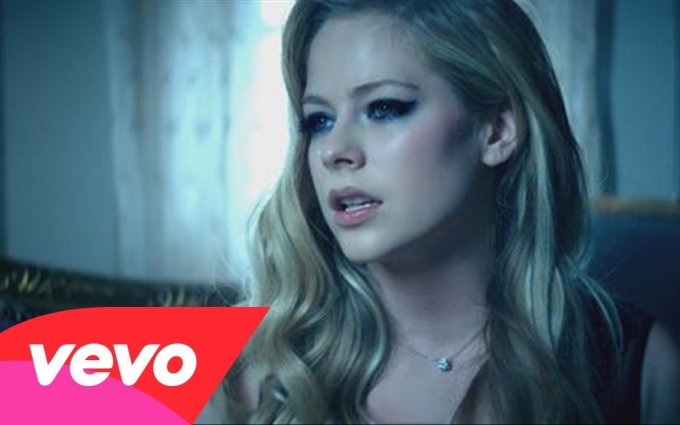 Avril Lavigne - Let Me Go ft. Chad Kroeger