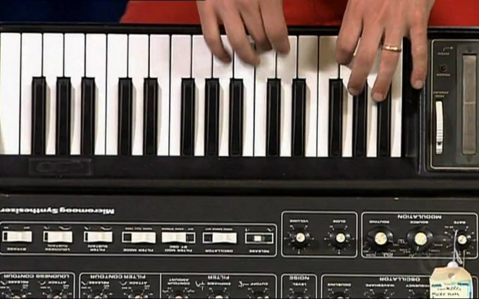 Franz Ferdinand - Can't Stop Feeling (HD)