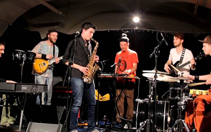 Carpet Cabinet - Pick up the Pieces (Live in Brno, 29.3.2014)