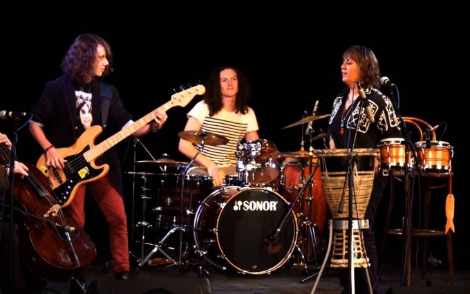 Bára Hrzánová CONDURANGO - Čokoláda LIVE