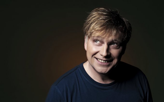 Listopad - Michal Dlouhý, Host Radiožurnálu