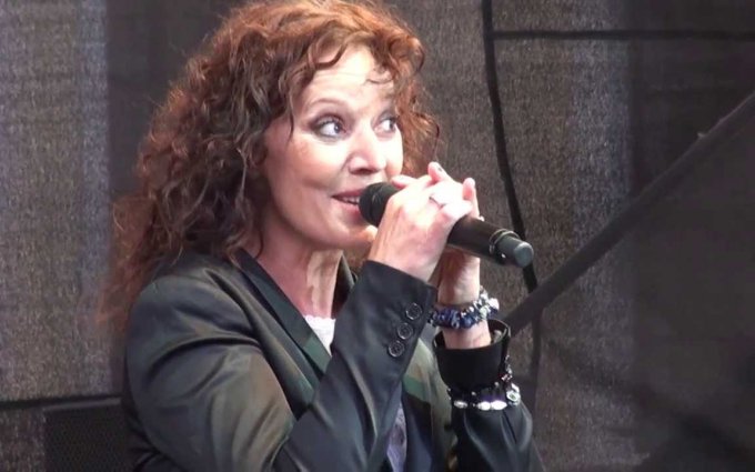 Petr Hapka, Michal Horáček, Szidi Tobias - Na hotelu v Olomouci (LIVE Bratislava 29.6.2013)