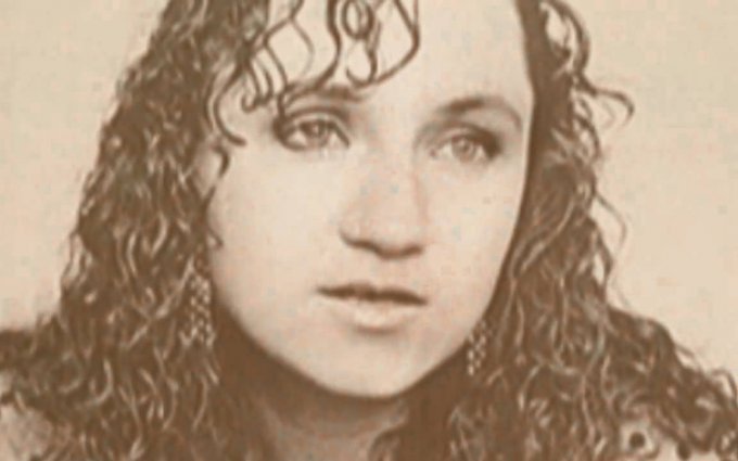 Bára Basiková - Nad realitou