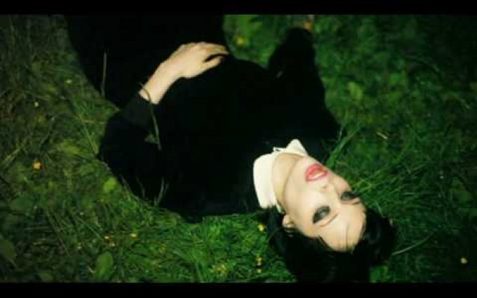 Crystal Castles - Celestica