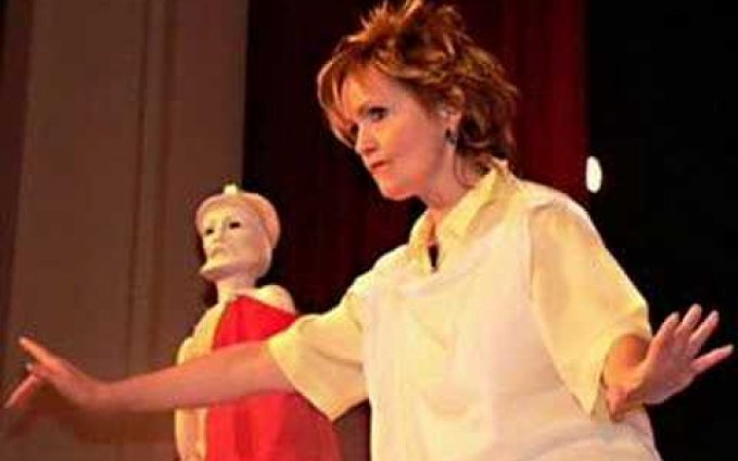 EVA HRUŠKOVÁ - KAM PLUJE LODIČKA Z PAPÍRU