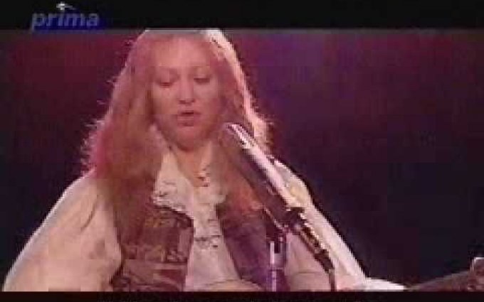 Vašut & Osvaldová - Kamily Family.mpg