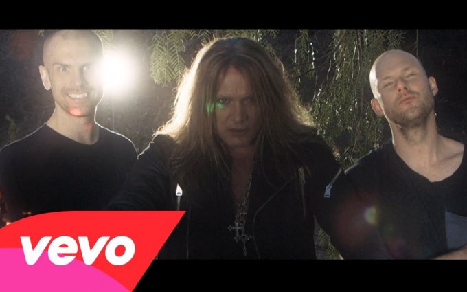 Dada Life - Born To Rage ft. Sebastian Bach