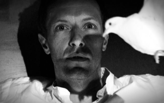 Coldplay - Magic (Official video)