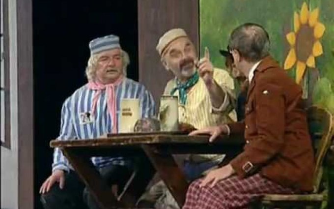 Hospoda na mýtince - scéna četník