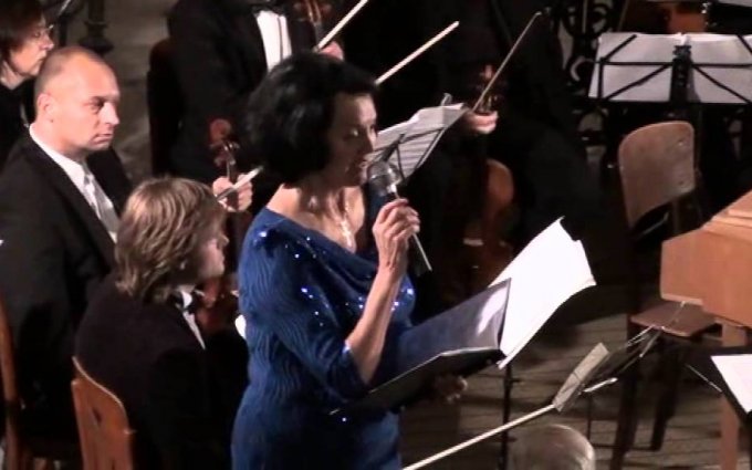 Orchestr CAMERATA FILARMONICA BOHEMIA a Věra Dudíková