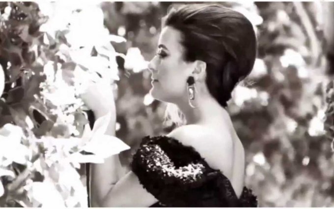 Cote de Pablo- Latina Magazine september 2013