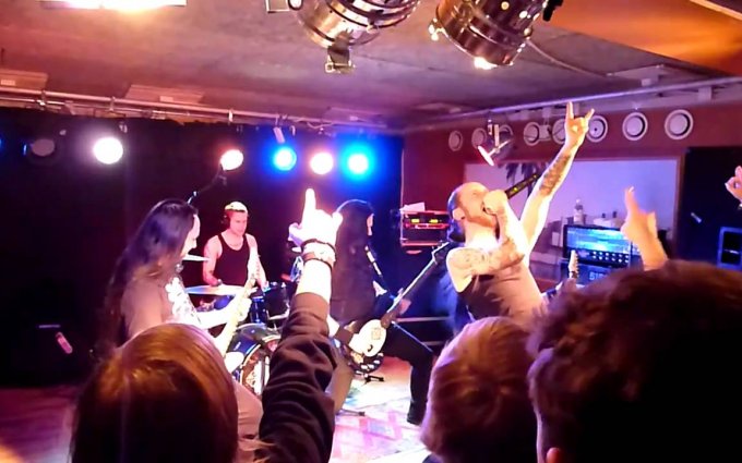 Engel intro and Six Feet Deep LIVE @ L'Orient (Linköping)