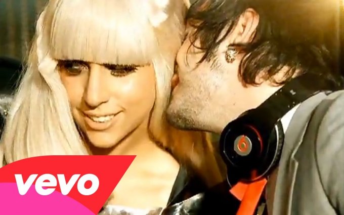 Lady Gaga - Poker Face