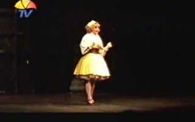 T. Pratchett - Maskarada - Divadlo v Dlouhe