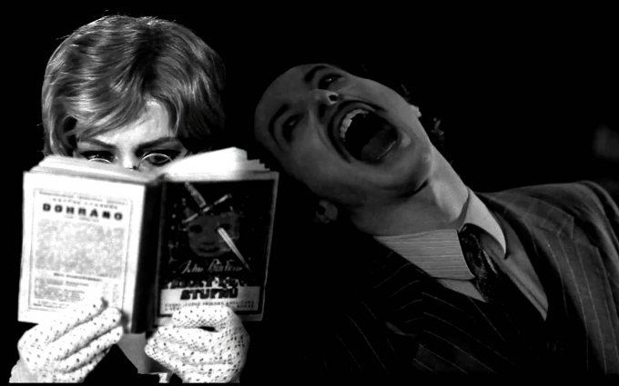 39 stupňů, Dejvické divadlo - trailer