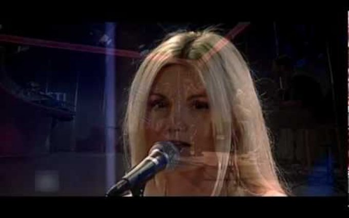 Iva Marešová & 999 - Volám člověka LIVE na ČT24