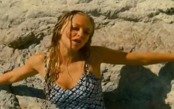 amanda seyfried & dominic cooper-mamma mia-"Lay All Your Love On Me"