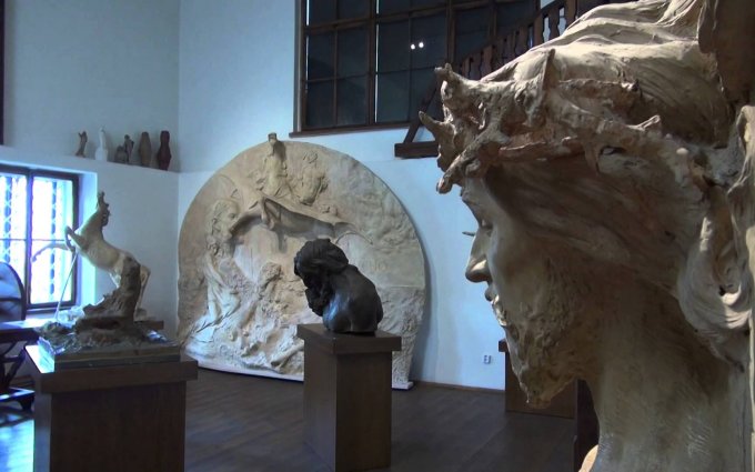 Bílkův dům - pro plnou kvalitu nastavit na HD!