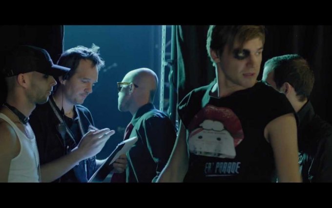 REVIVAL: "Neměl bys bejt rád, že Tvůj fotr neumírá? Teda zatim."