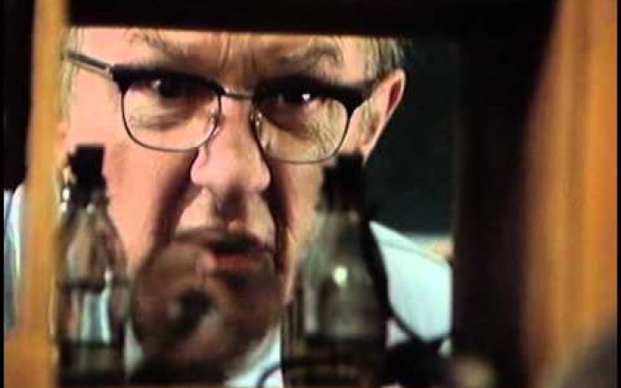 Marečku, podejte mi pero - kdo tě s tím poslal,soudruh ředitel