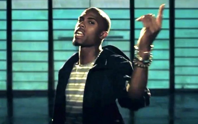 B.o.B - Airplanes ft. Hayley Williams of Paramore [OFFICIAL VIDEO]