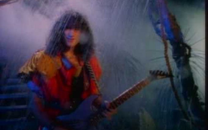 Kiss - Tears Are Falling