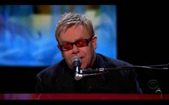 Elton John - Can you feel the love tonight Live (Rare Video)