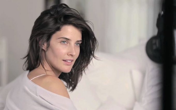 Surprise! Cobie Smulders Actually Never Wears Makeup