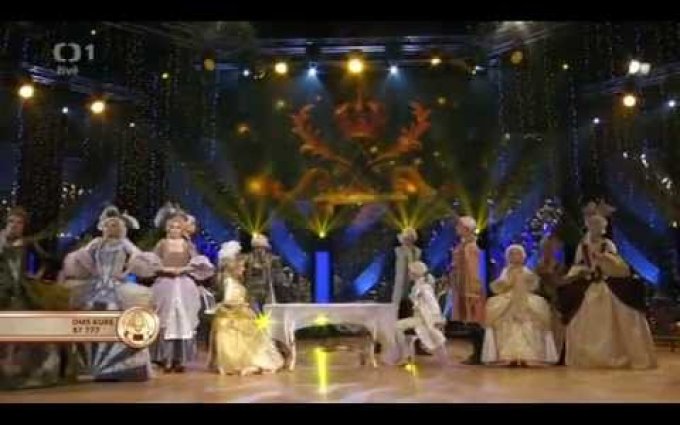 Etiketa - ANTOINETTA-KRÁLOVNA FRANCIE Monika Absolonová