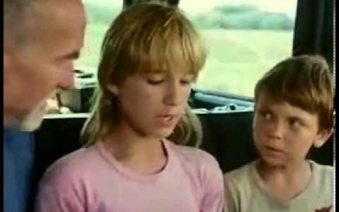 Veselé vánoce přejí chobotnice (1986) - ukázka