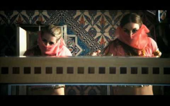 Xindl X a Olga Lounová - Láska v housce OFFICIAL