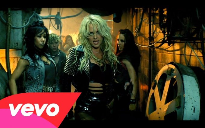 Britney Spears - Till The World Ends