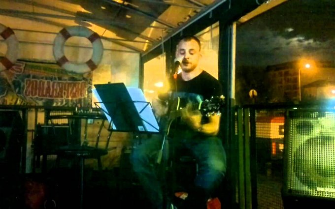 Vojtaano @ houseboat U bukanyra part one