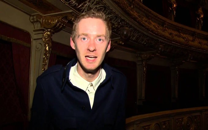 Ostře sledované vlaky