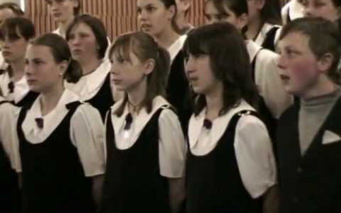 Vrabčáci - Jablonec nad Nisou - sbormistr Pavel Žur,klavír Vilém Valkoun