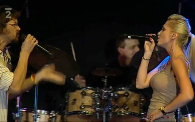 Sexy Dancers - Žebřík 2009 - Foot In Another Land ( Dan Bárta & Dara Rolins )