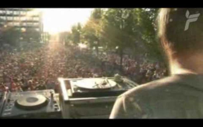 Ferry Corsten - Beautiful (Official video)